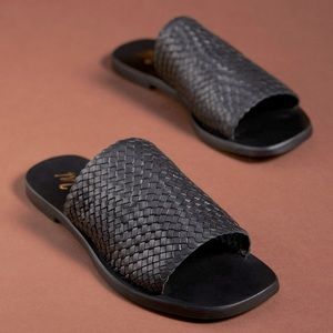 ✨NWT ANTHROPOLOGIE MATTISE ROMA SANDALS✨